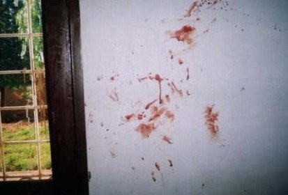 Le sang des étudiants a tteint même les murs de la buvette